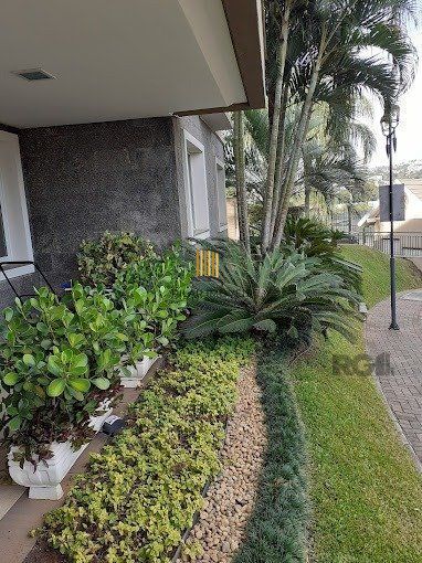 vende exelente casa com 442m² , 4 dormitórios Suíte, garagem para 4 carros