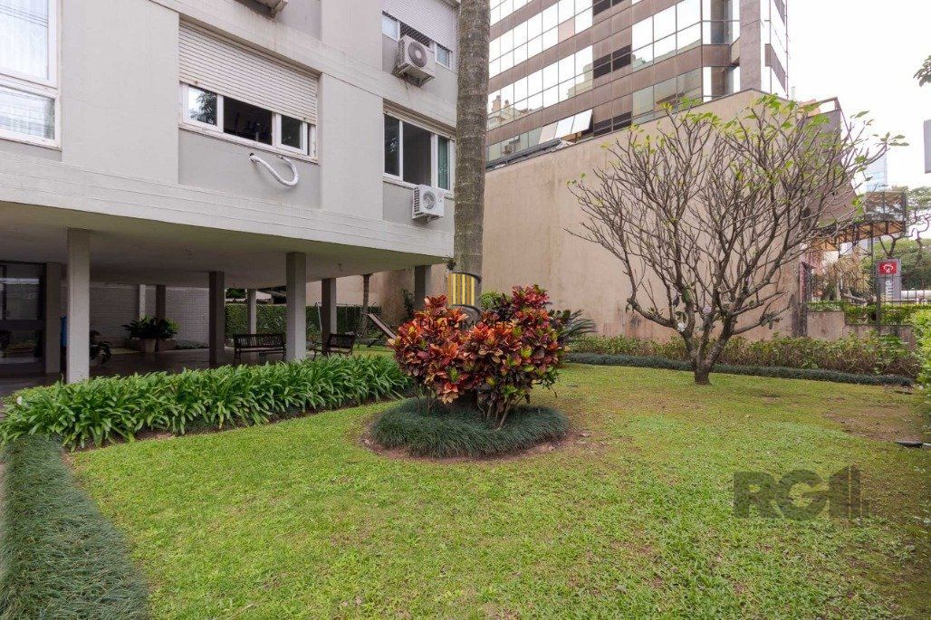 Apartamento à venda,  3 dormitórios, 1 vaga de garagem, no Bairro Auxiliadora