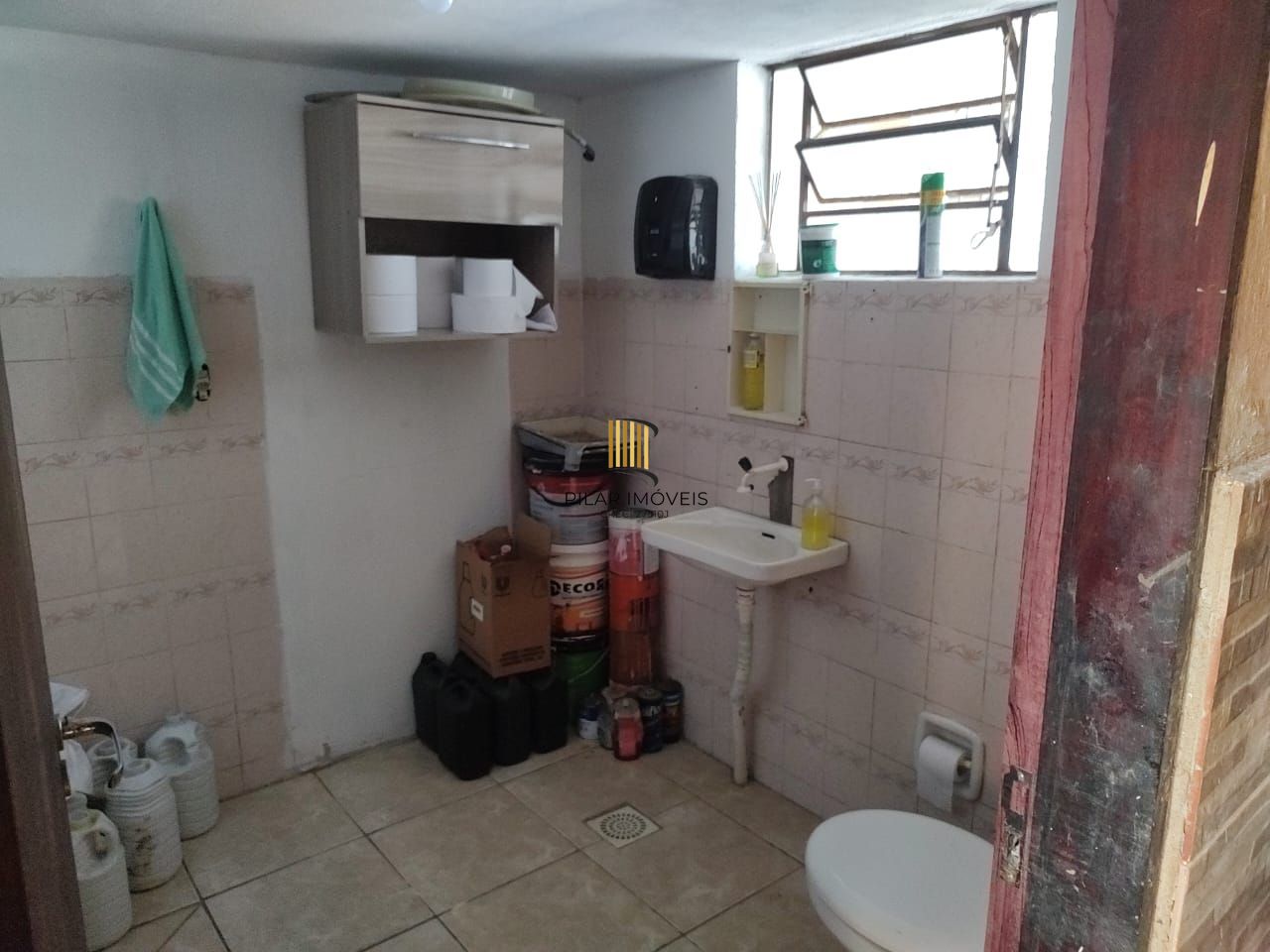 Vende Casa Comercial com deposito nos fundos, 289,80m²