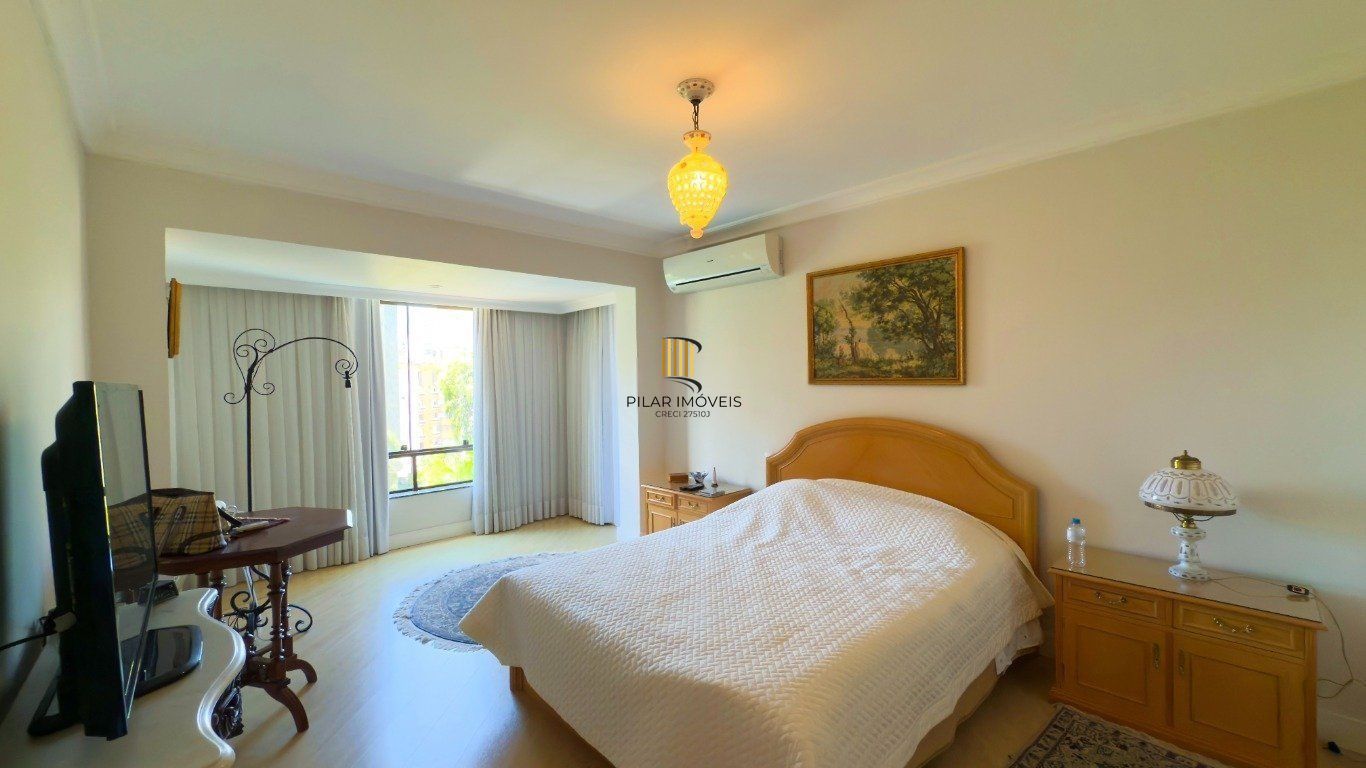 Apartamento semimobiliado com 2 suítes e 4 quartos no cobiçado bairro Bela Vista