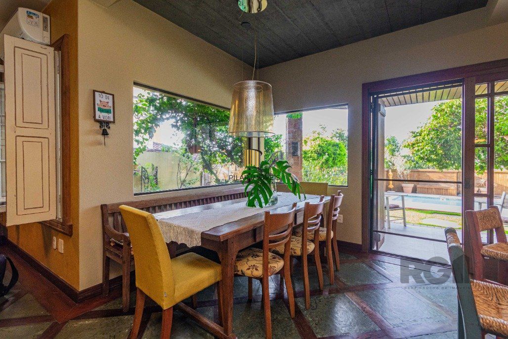 Excelente casa para comprar em condominio arborizado 4 quartos
