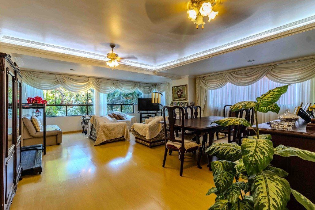 Apartamento 3 dormitórios e 2 vagas no Petrópolis, pertinho da Encol