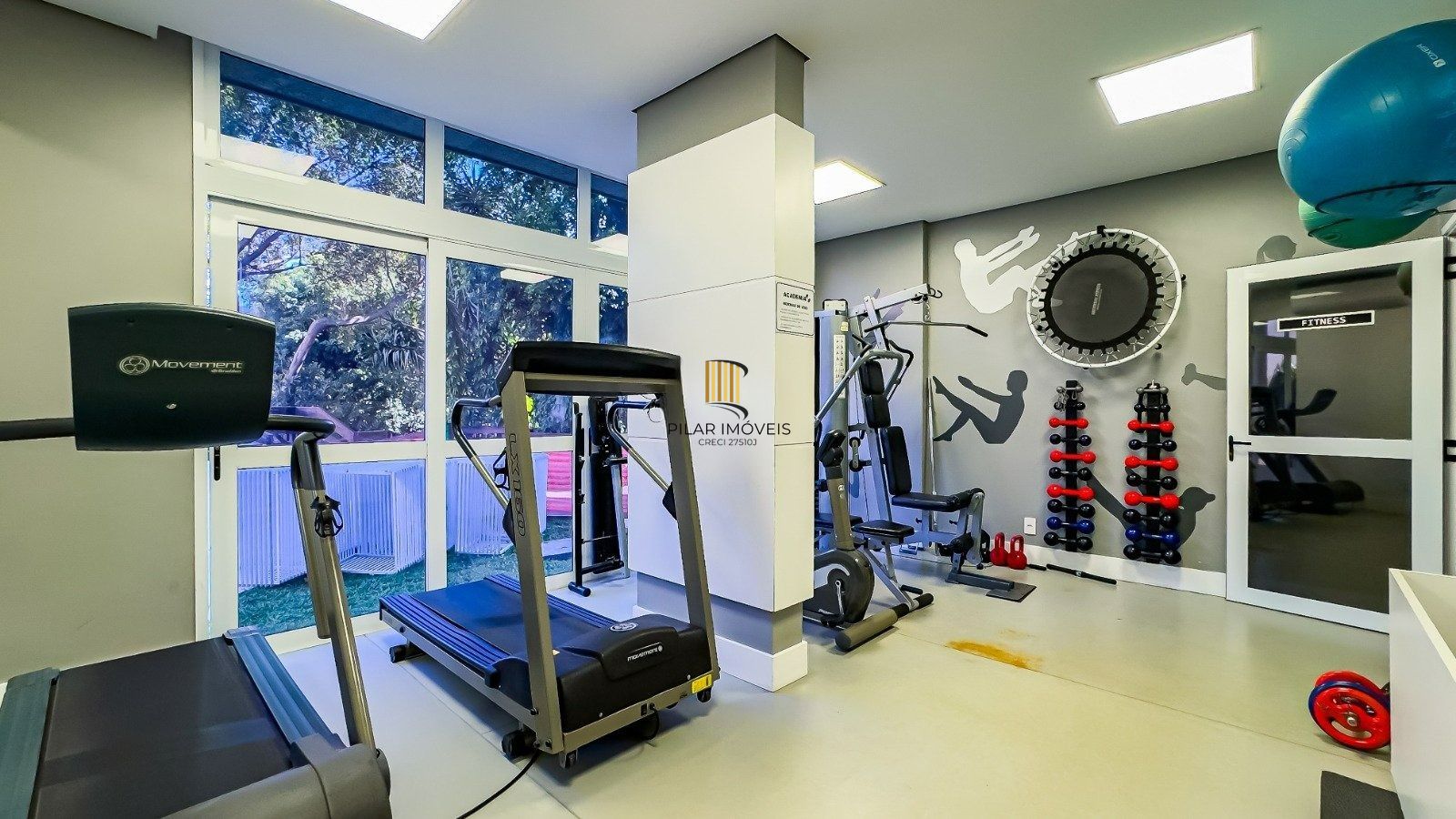 Apartamento totalmente mobiliado com 65m² no bairro Petrópolis!
