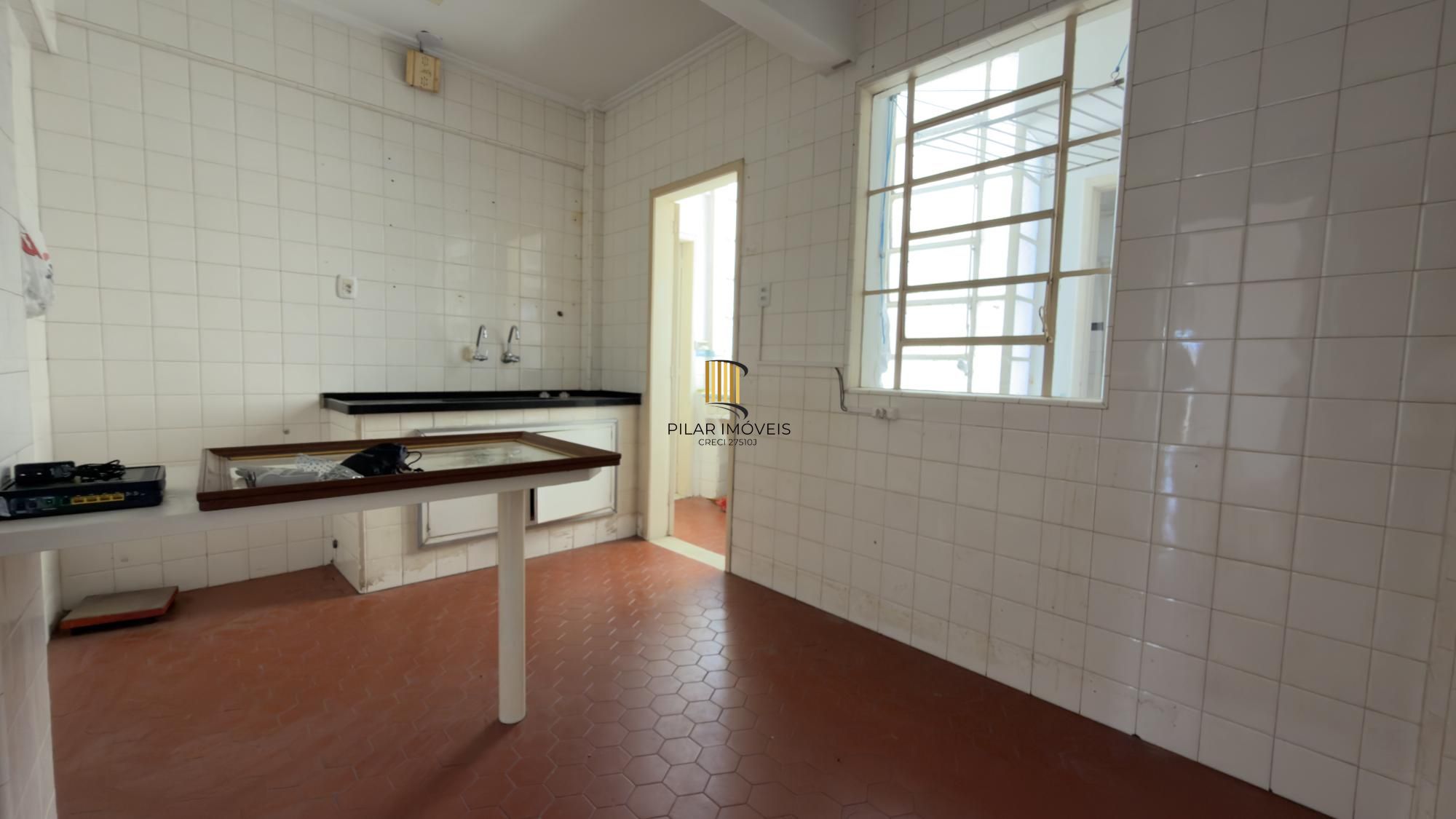 Apartamento 3 quartos para comprar no Ed. Jardim Sevigné. Centro Histórico.