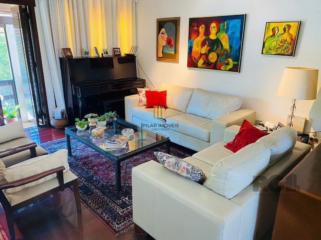 Casa excelente para Comprar  no Bairro Três Figueiras!!