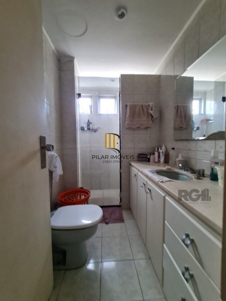 Amplo Apartamento 3 Dormitórios para comprar - Porto Alegre