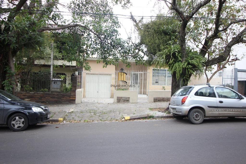 Casa com 3 Dormitórios Para comprar  250 m² - Petrópolis - Porto Alegre/R