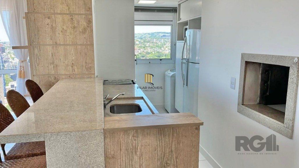 Lindo apartamento para Comprar com 2 dormitórios , mobiliado, no Bairro Três Figueiras