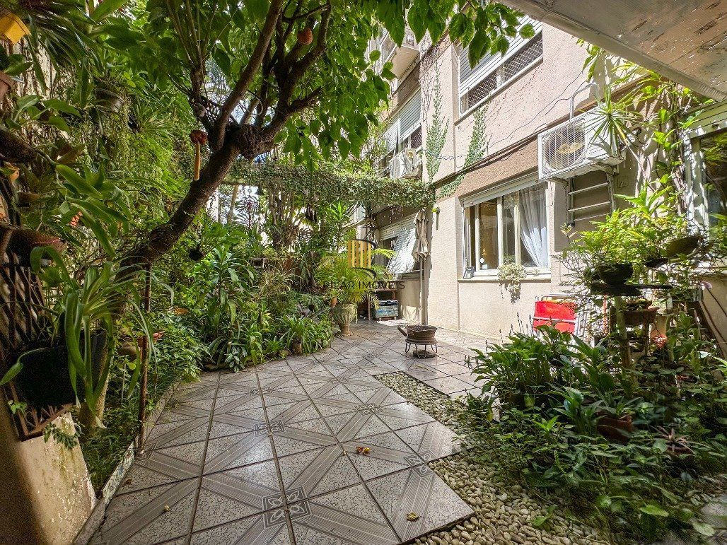 Apartamento Garden para comprar no Bairro Petrópolis! Um verdadeiro refúgio!