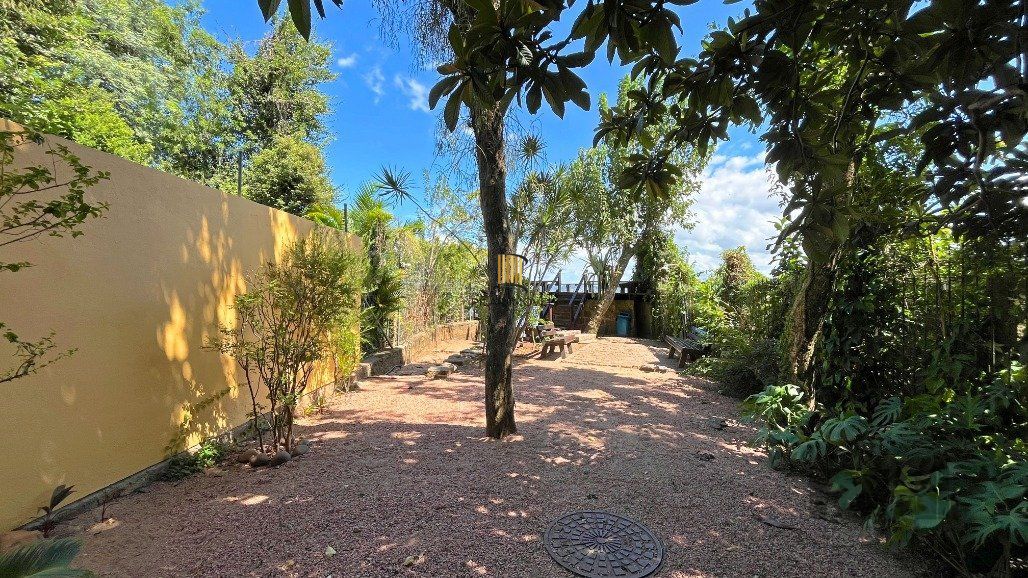 Casa em Condomínio para comprar  no bairro Tristeza com 3 dormitórios