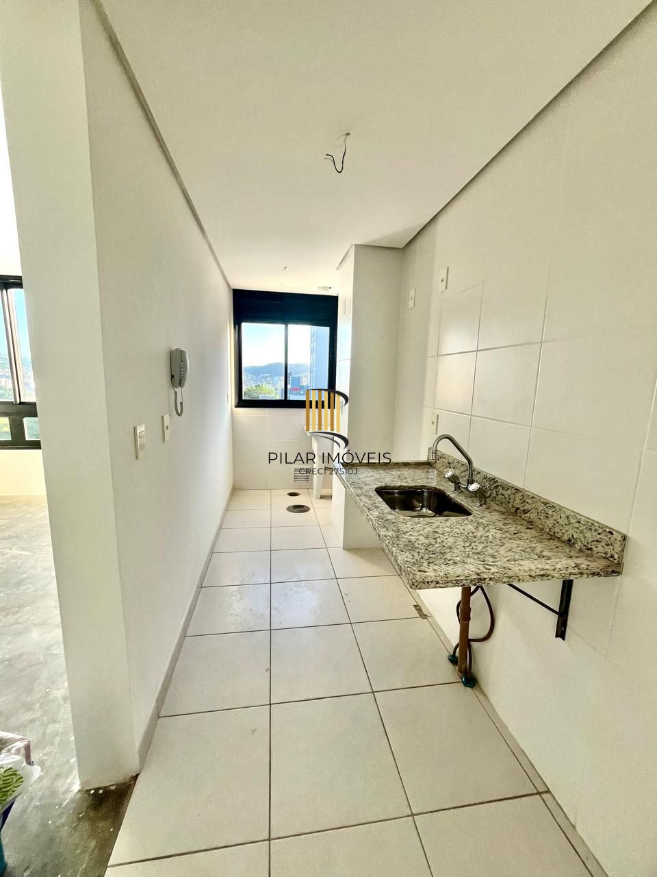 Apartamento a venda de dois quartos, de 63, 54 metros, excelente predio a 100 metros da protasio alves