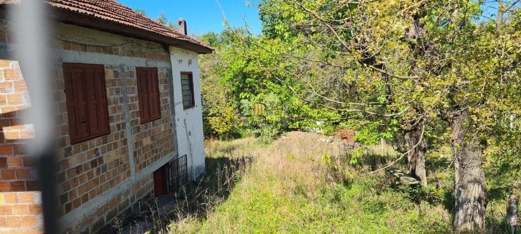 Vende terreno em Viamão1.200m² podendo ser feito construção residencial ou comercial, com 15m altura
