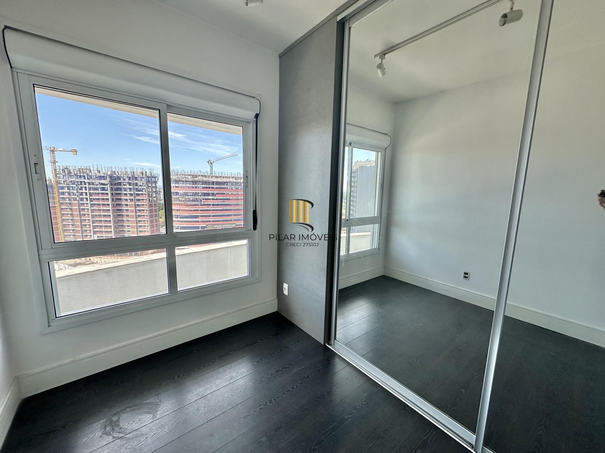 Apartamento 2 Dormitórios para comprar no Parigi Residence Bairro Três Figueiras