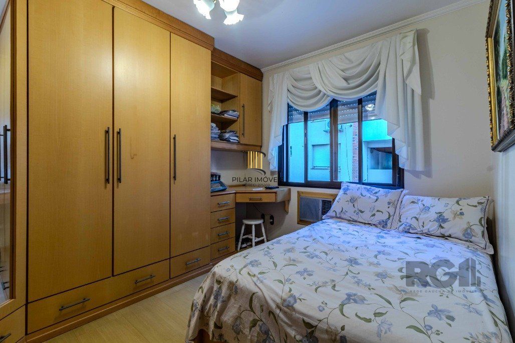 Apartamento 3 dormitórios e 2 vagas no Petrópolis, pertinho da Encol