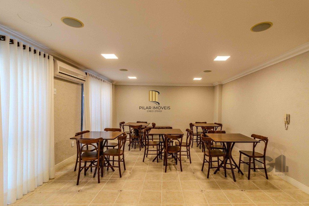 Apartamento 3 dormitórios e 2 vagas no Petrópolis, pertinho da Encol