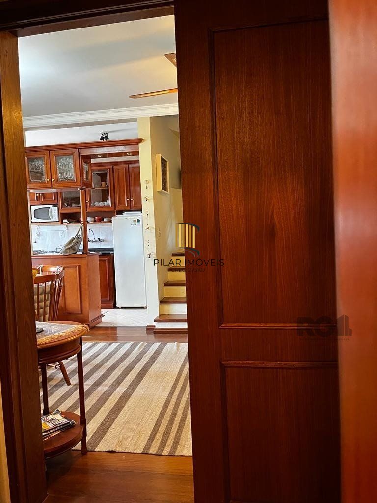 Cobertura duplex com 2 suítes e uma vaga para Comprar em Gramado.