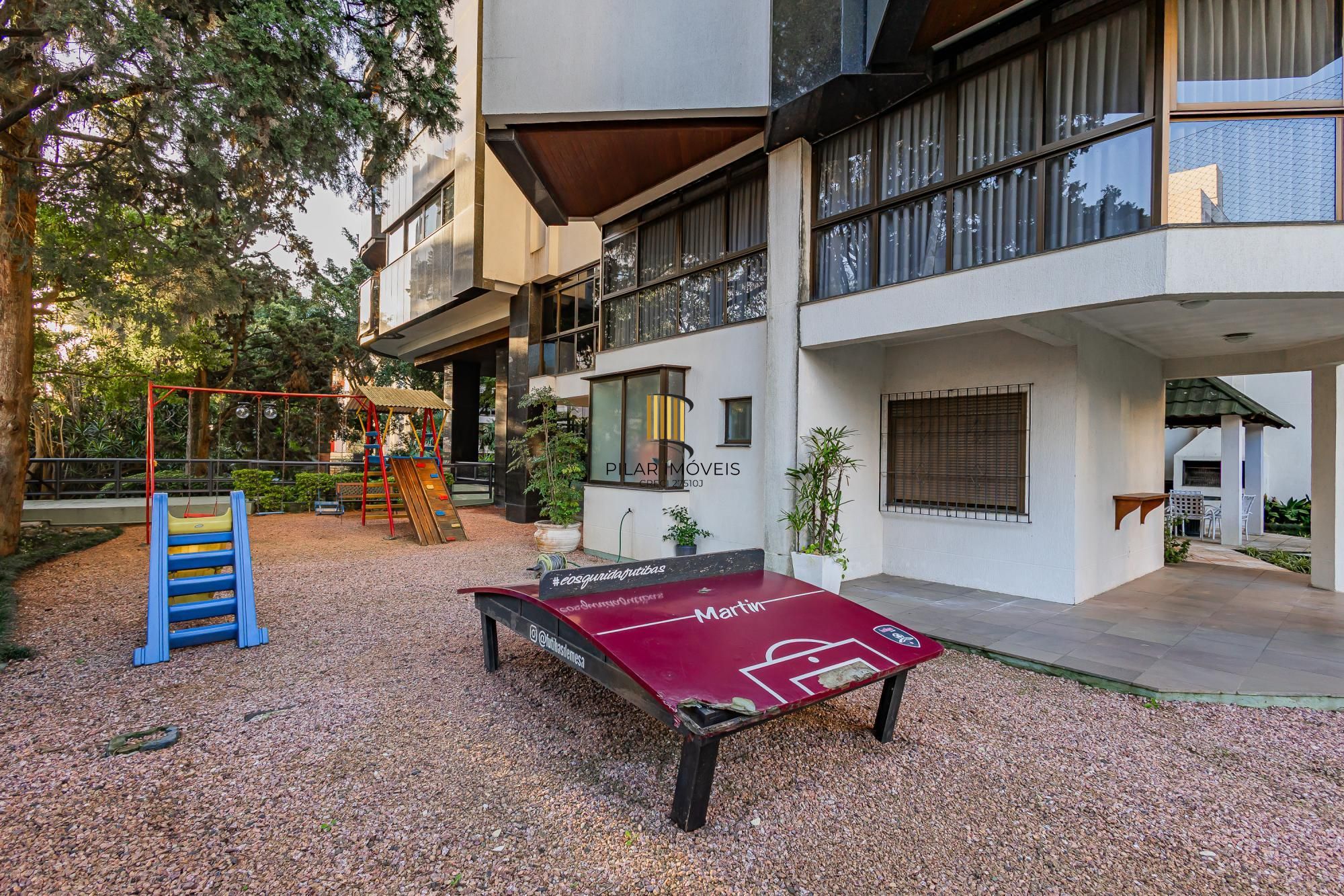 Sofisticação e Conforto em Petrópolis – 231,51m² privativos, 3 dormitórios (1 suíte master) + 3 vagas