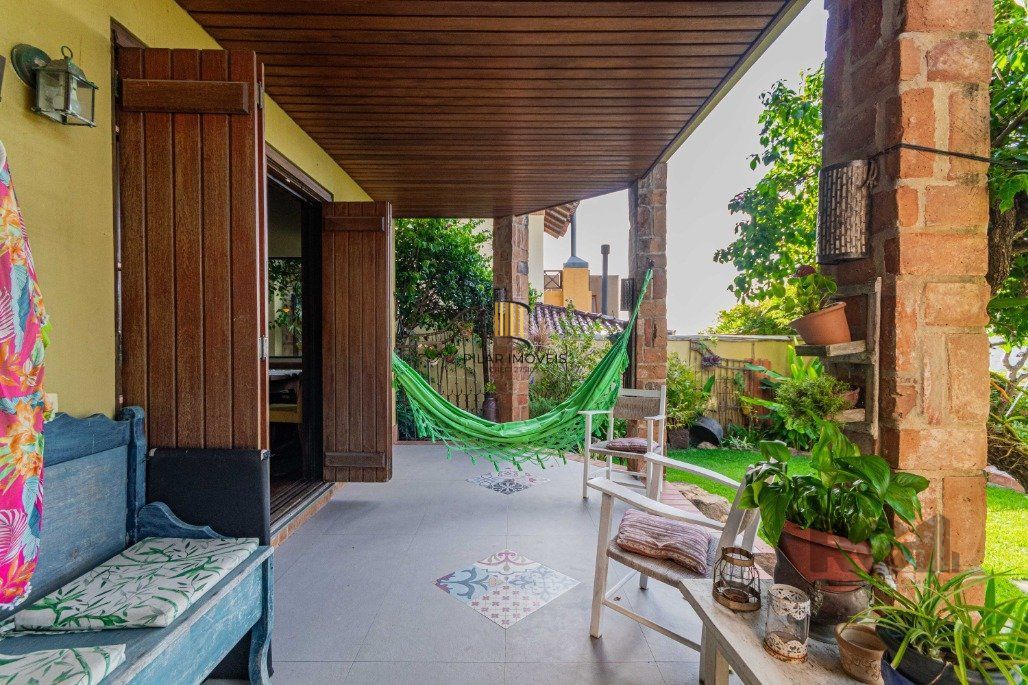 Excelente casa para comprar em condominio arborizado 4 quartos