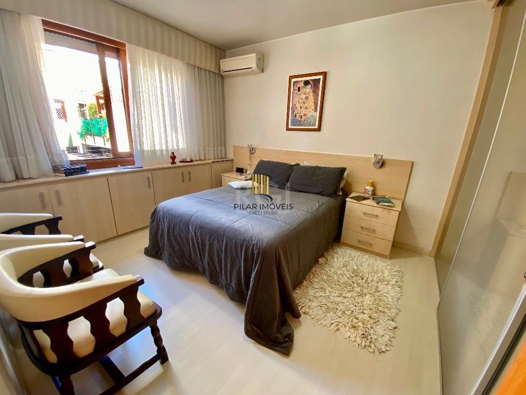 Apartamento Com 2 dormitórios Para comprar , 129 m² - Petrópolis - Porto Alegre