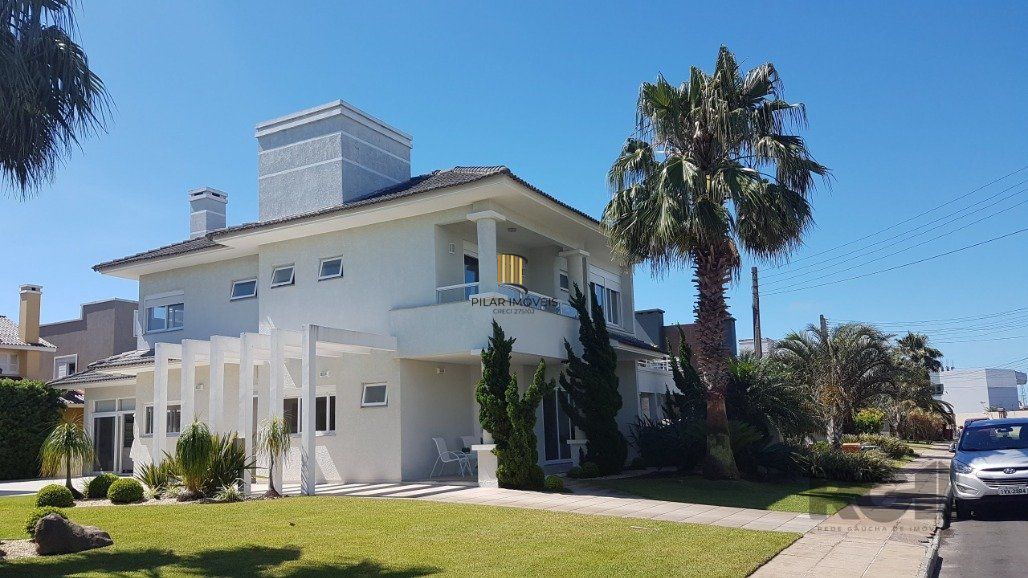 Casa para Comprar  no Condado de Capão com 5 suítes.