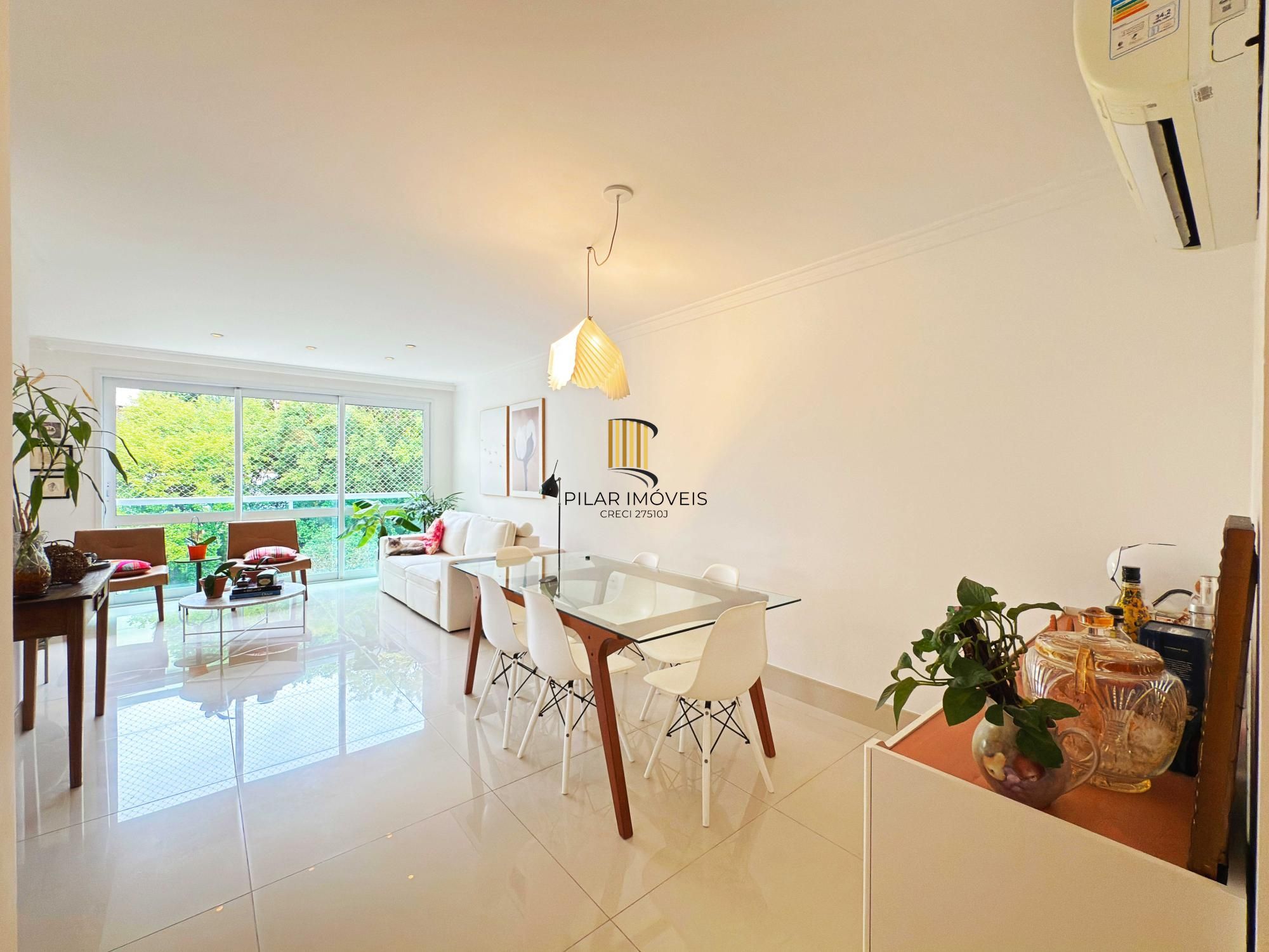 Apartamento a venda semi-mobiliado com dois dormitórios no bairro São João/PoA