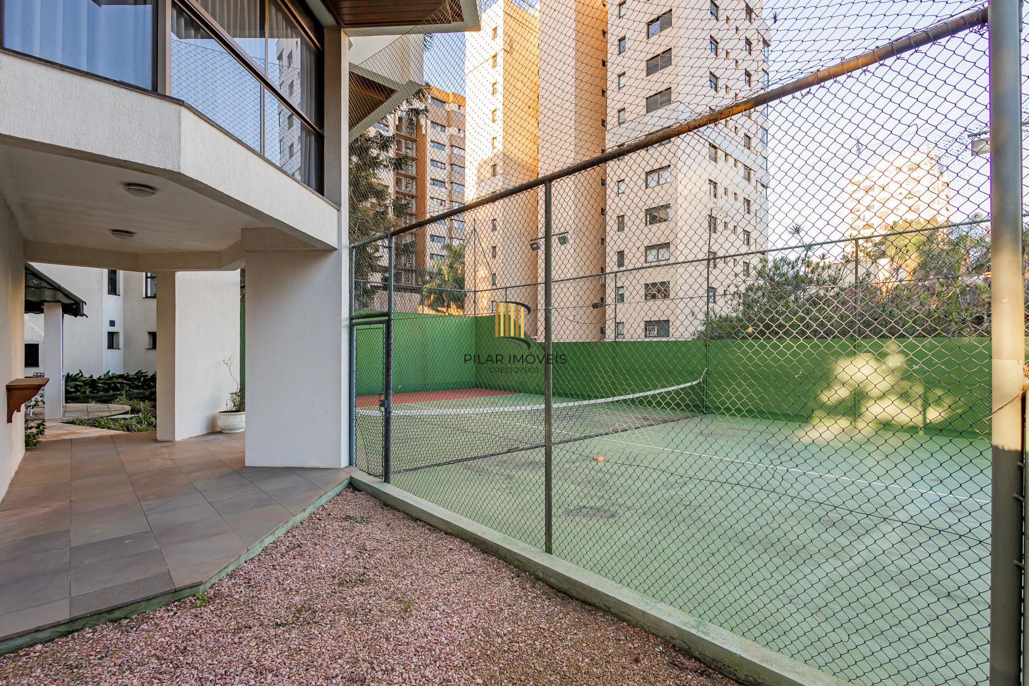 Sofisticação e Conforto em Petrópolis – 231,51m² privativos, 3 dormitórios (1 suíte master) + 3 vagas