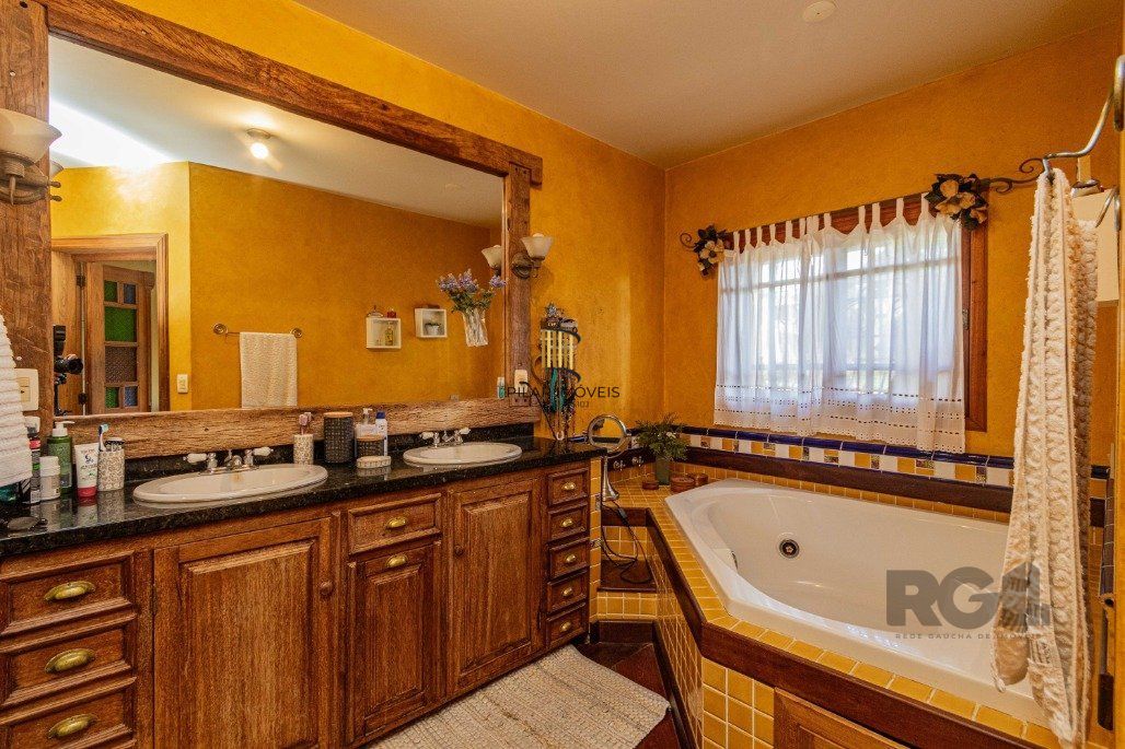 Excelente casa para comprar em condominio arborizado 4 quartos