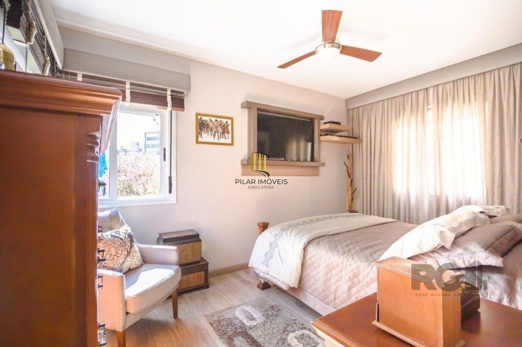 Apartamento à Venda - 137.74m², 3 dormitórios, sendo 3 suites, 2 vagas - Petrópolis