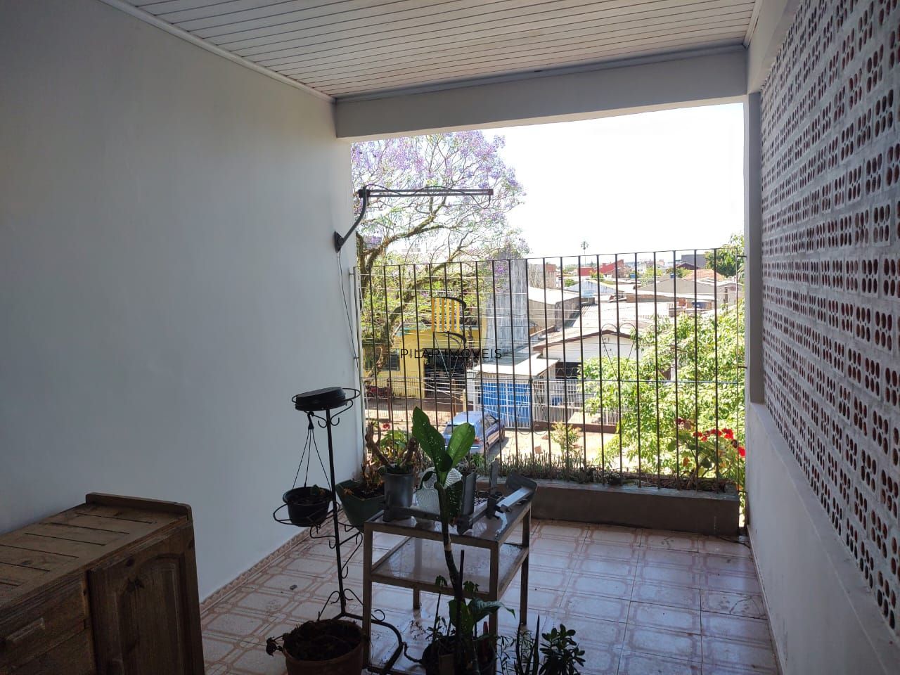 Vende Casa Comercial com deposito nos fundos, 289,80m²