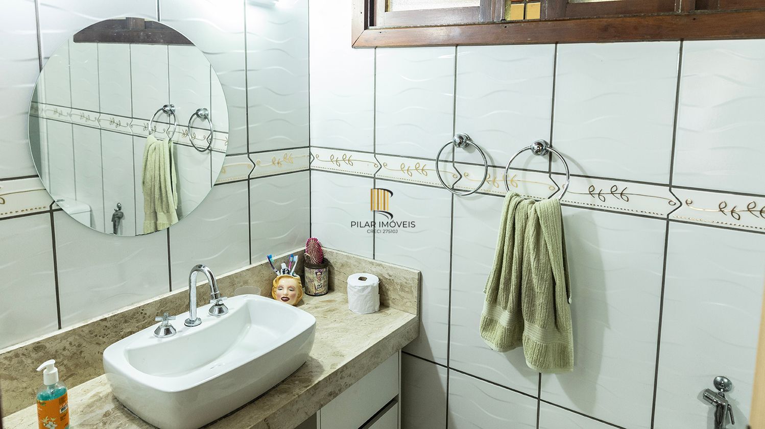 Casa 3 dormitórios no bairro Ipanema
