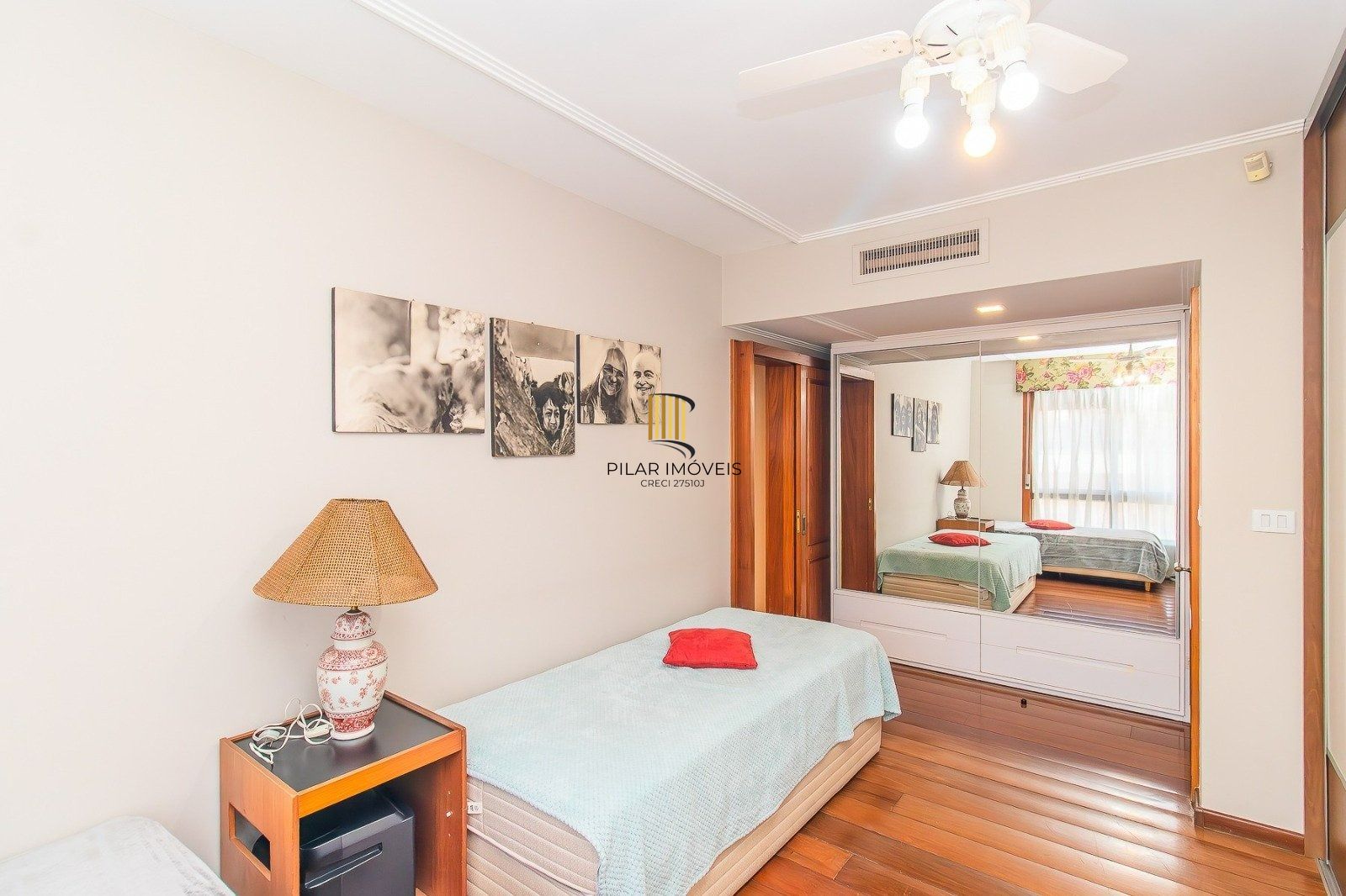 Amplo apartamento de alto padrão com 3 dormitórios