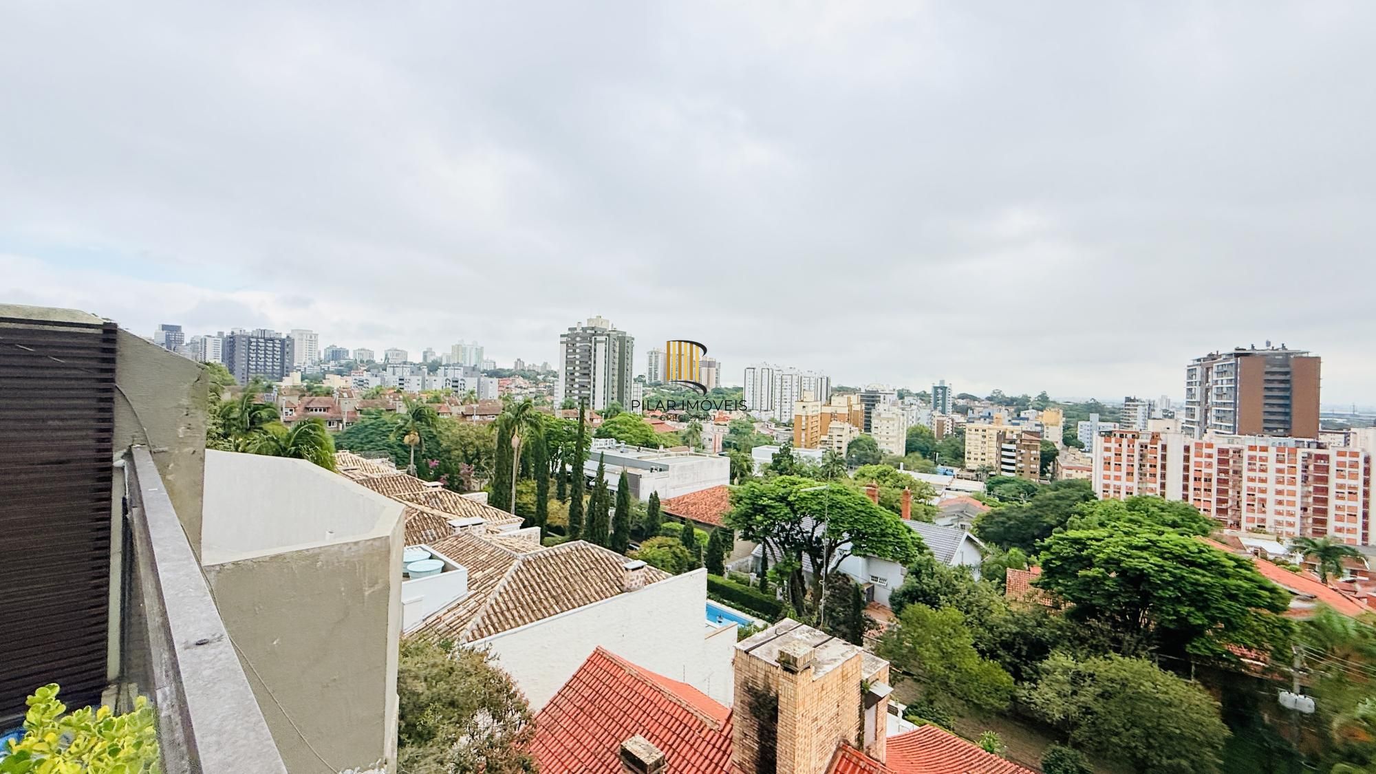 Cobertura Duplex de 318m com Piscina Privativa, Energia Solar e Vista Panorâmica