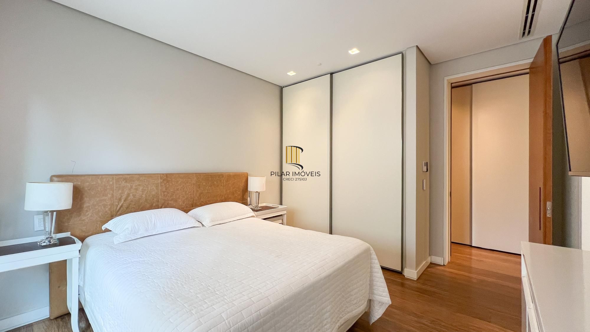 Mansão Suspensa Mobiliada no Las Piedras com piscina e vista para a mata nativa