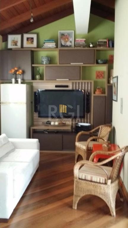 Vende cobertura mobiliada, 3 dormitórios, 3 vagas, Petrópolis