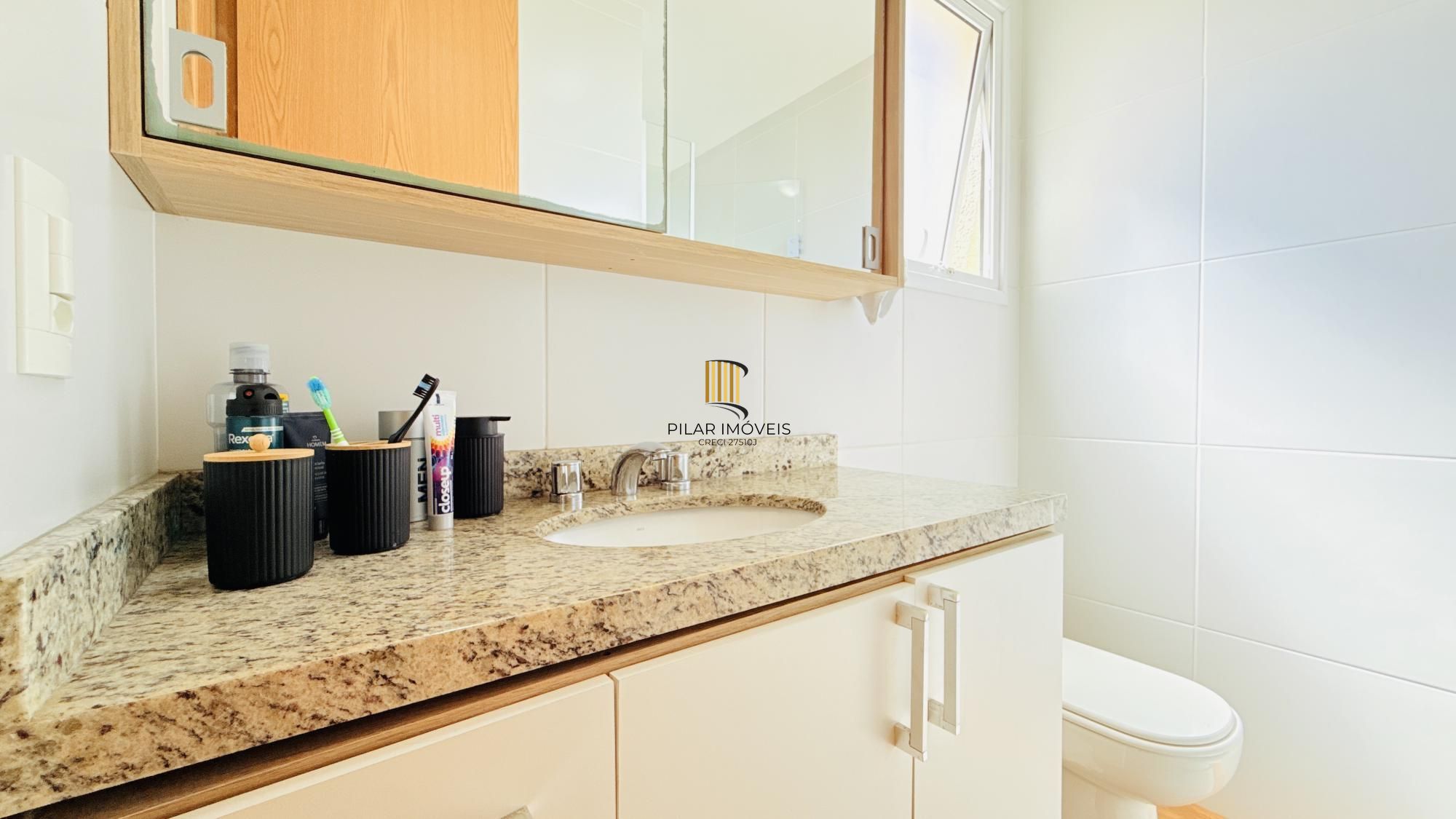 Excelente apartamento a venda com 2 dormitórios no bairro Passo d areia.