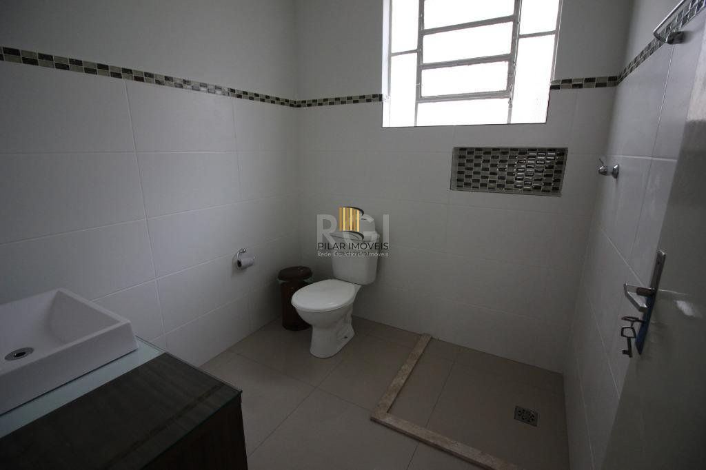 Casa com 3 Dormitórios Para comprar  250 m² - Petrópolis - Porto Alegre/R