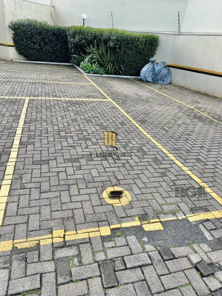 Apartamento no Residencial Urbano Ipiranga  a venda no bairro Partenon com 3 dormitórios sendo 1 suíte.