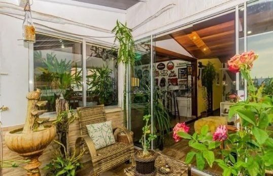 Casa com 7 Quartos e 6 vagas à Venda, 470 m² no Bairro Petrópolis