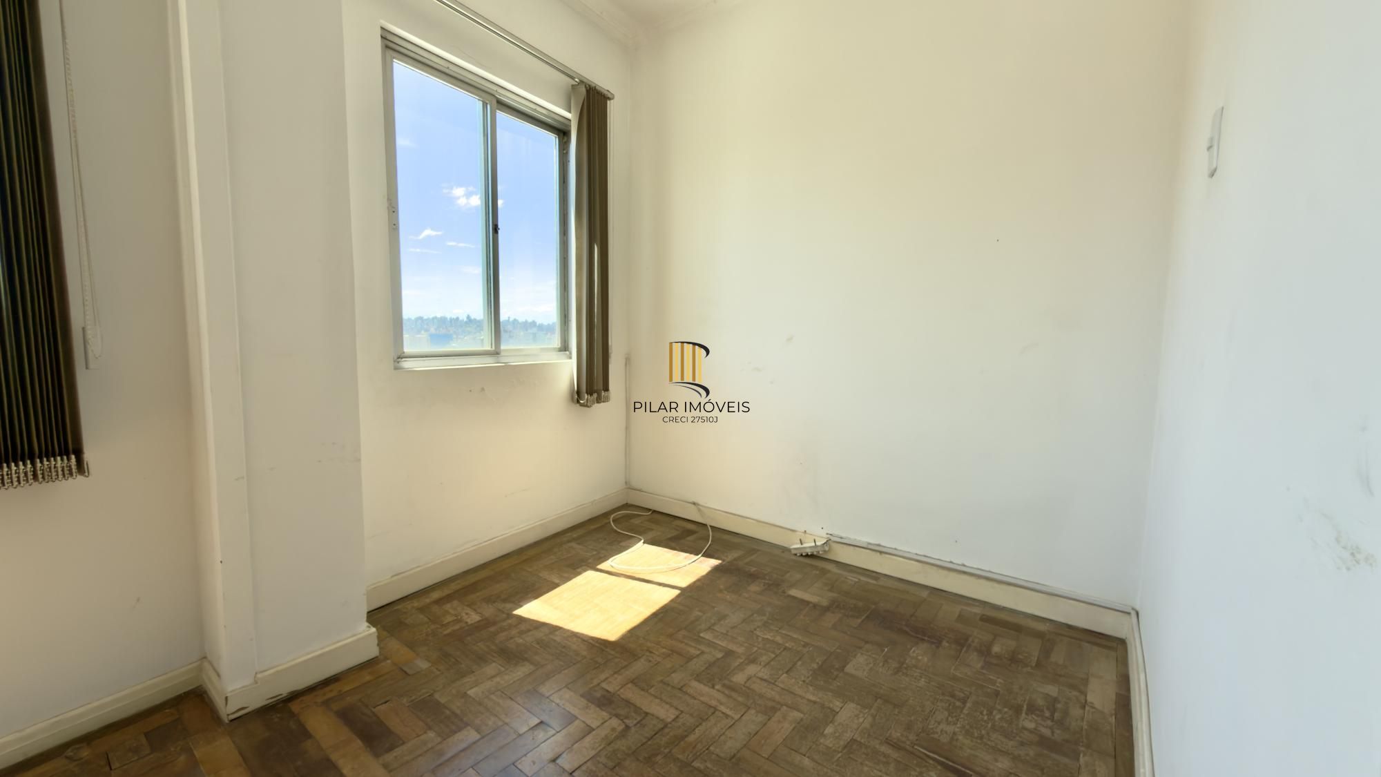 Apartamento 3 quartos para comprar no Ed. Jardim Sevigné. Centro Histórico.