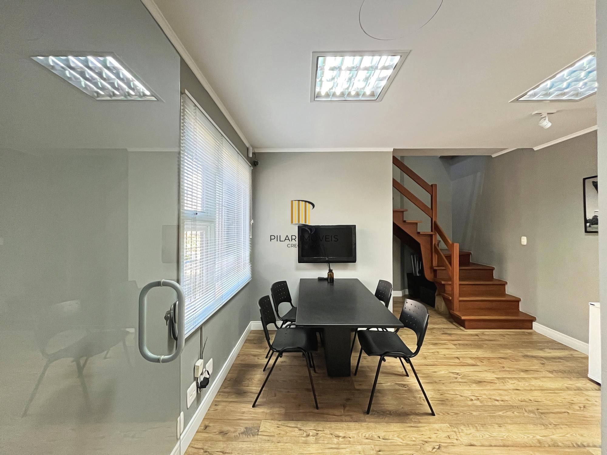 Excelente Casa comercial para comprar com 250m² na Avenida Palmeira