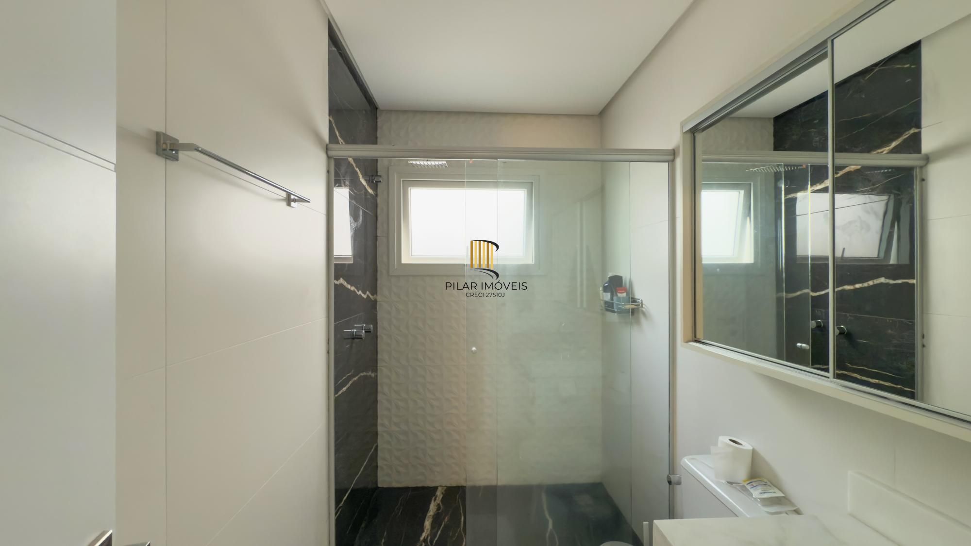 Casa para Comprar com 4 dormitórios, 386 m² - Chácara das Pedras - Porto Alegre