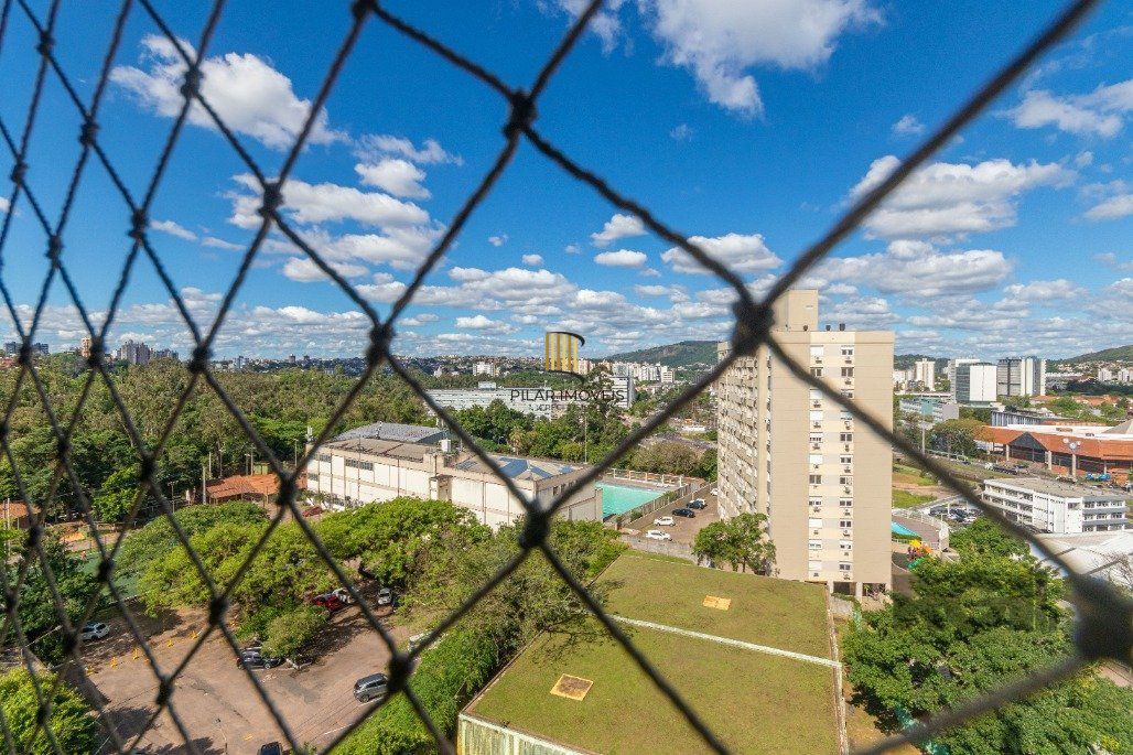 Apto 3 dormitórios, transformado em 2 com suíte e closet enorme, 2 vagas de garagem no jardim botânico