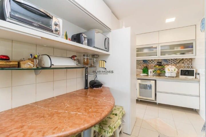 Apartamento Semimobiliado de 3 Quartos no Bairro Boa Vista