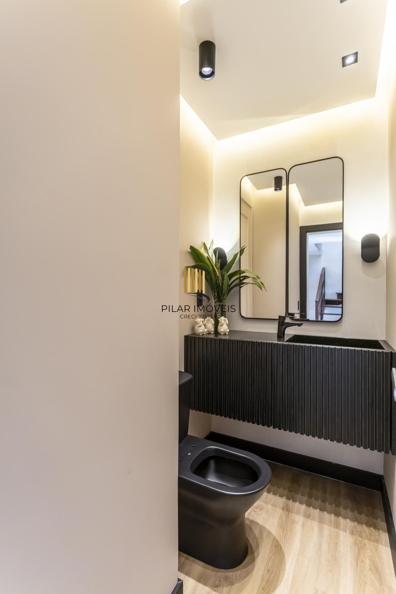 Cobertura com 270m² 3 suítes 3 vagas