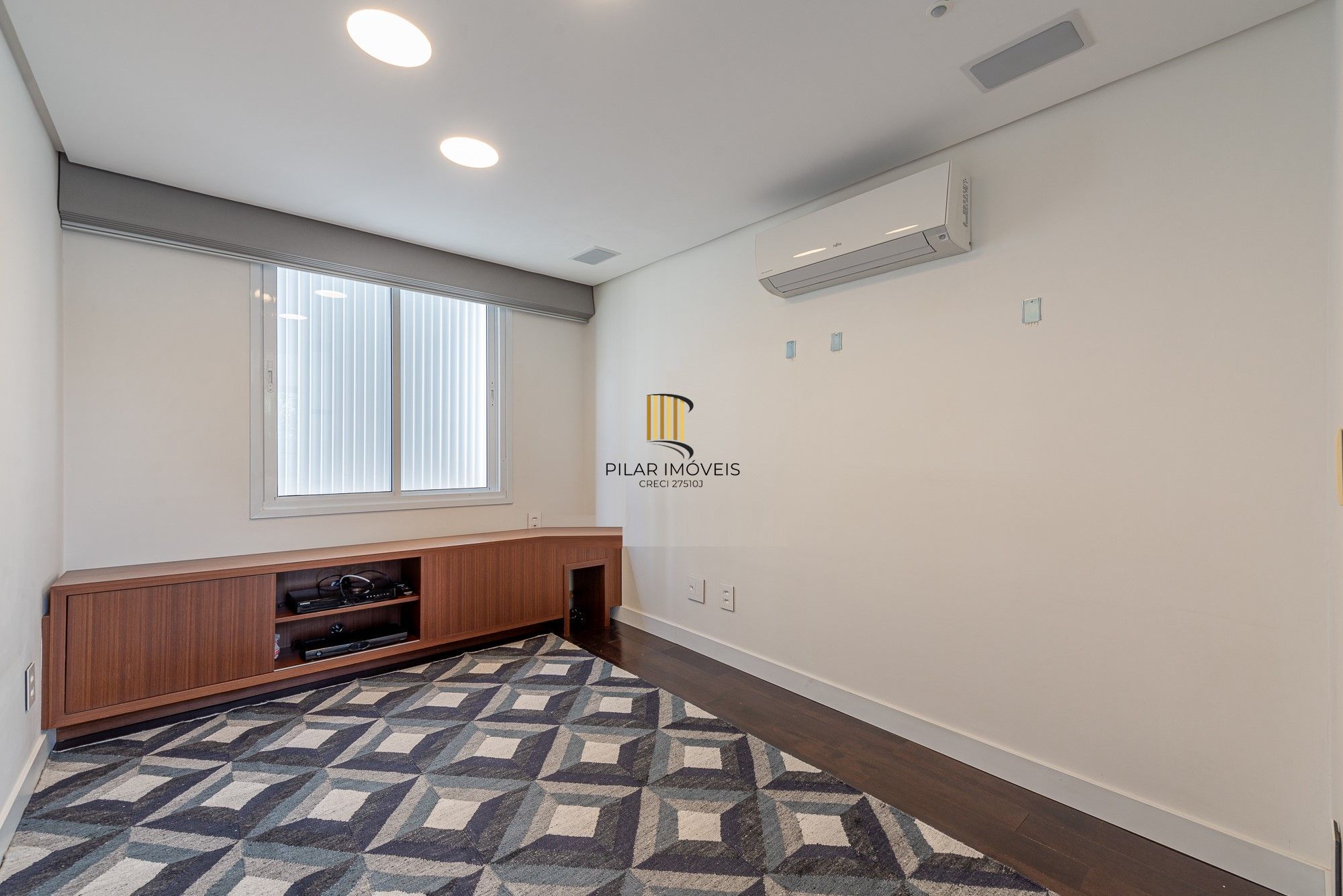 Cobertura com 115m² e 2 dormitórios, 2 suítes, 1 vaga