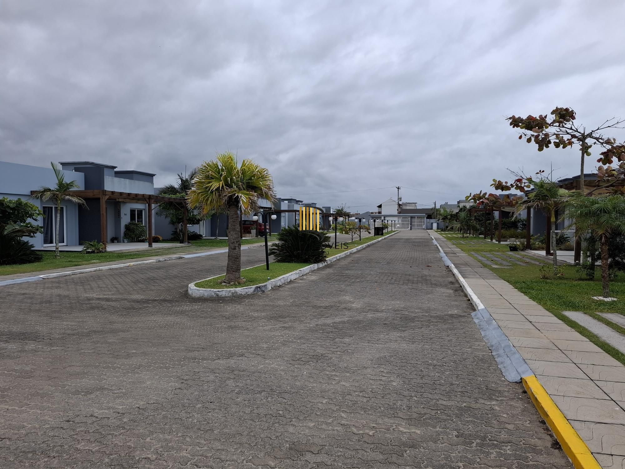 GEMINADO 3 DORMITÓRIOS CONDOMÍNIO GIRASSOL - PASSO DE TORRES SC