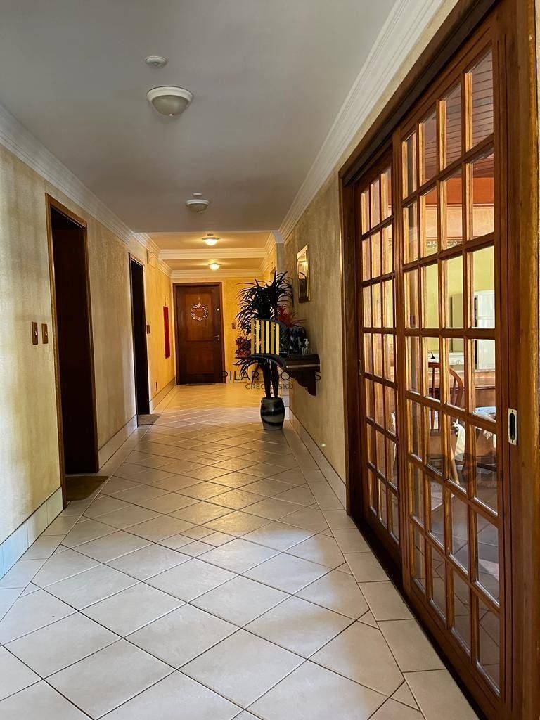 Cobertura duplex com 2 suítes e uma vaga para Comprar em Gramado.