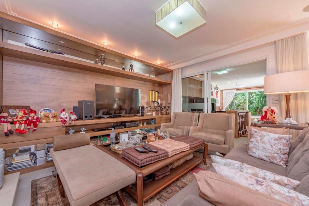 Casa para comprar Com 4 dormitórios , 431 m²- Três Figueiras - Porto Alegre/RS