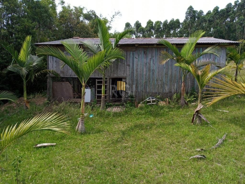Boletto Imóveis vende Sitio na RS, Com 7 casas, 2 comerciais, excelente local para vários seguimento fácil acesso , rota para gramado, R$3.900,000,00