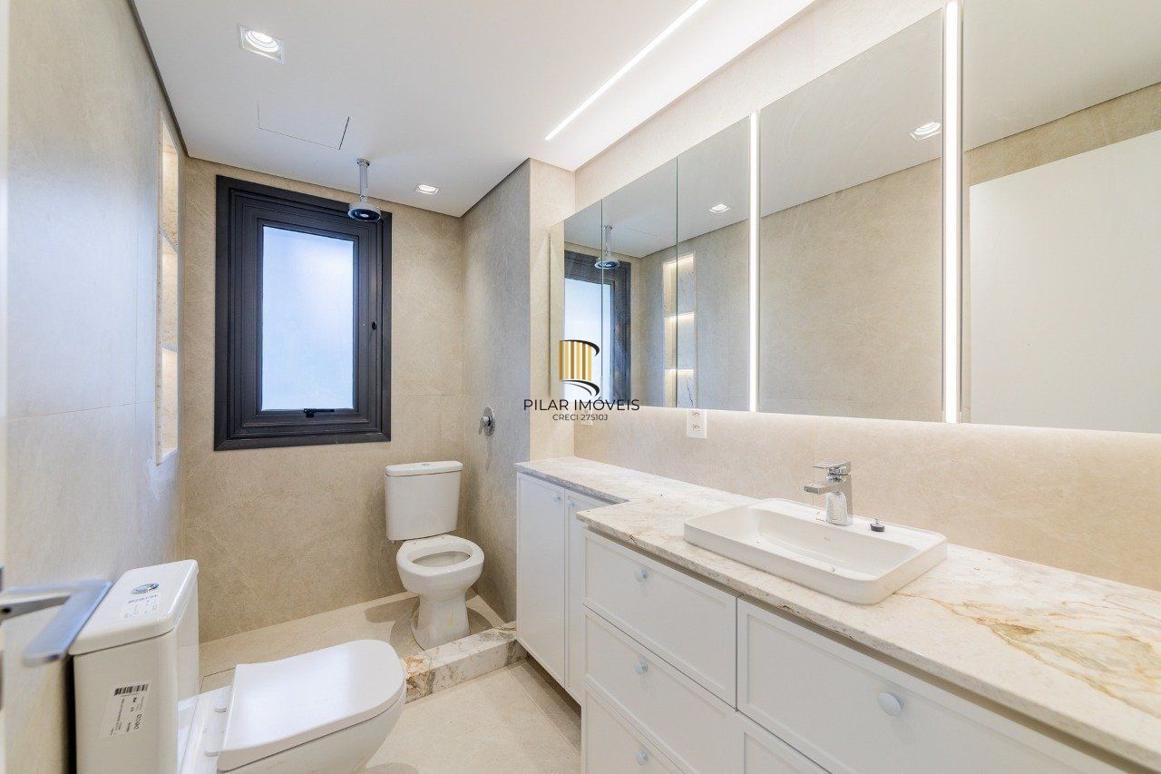 Apartamento novo 3 dormitórios com 2 vagas próximo ao Grêmio Náutico União